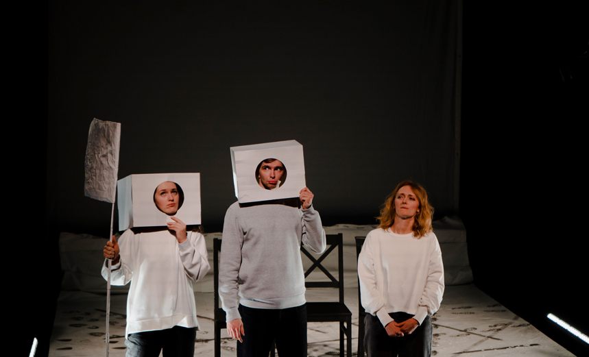 МАМ, А КТО ЭТО НА ФОТО?