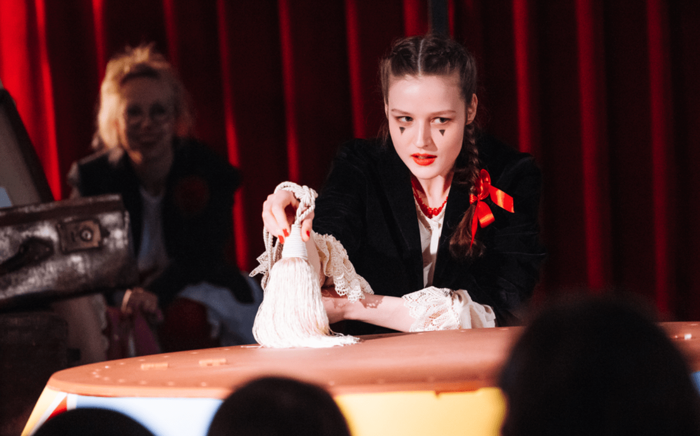 Цирк с предметами