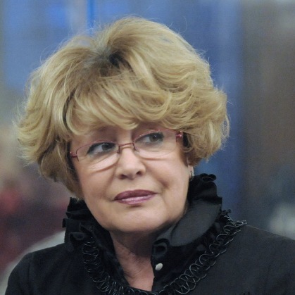 Марина Неёлова